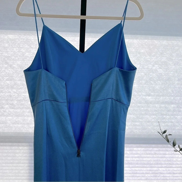 Alice + Olivia Diana V Neck High Slit Gown Cornflower Blue 6 Date Prom Formal - Picture 7 of 12